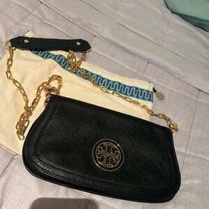 Tory Burch black leather crossbody purse with removable chain strap and dust bag